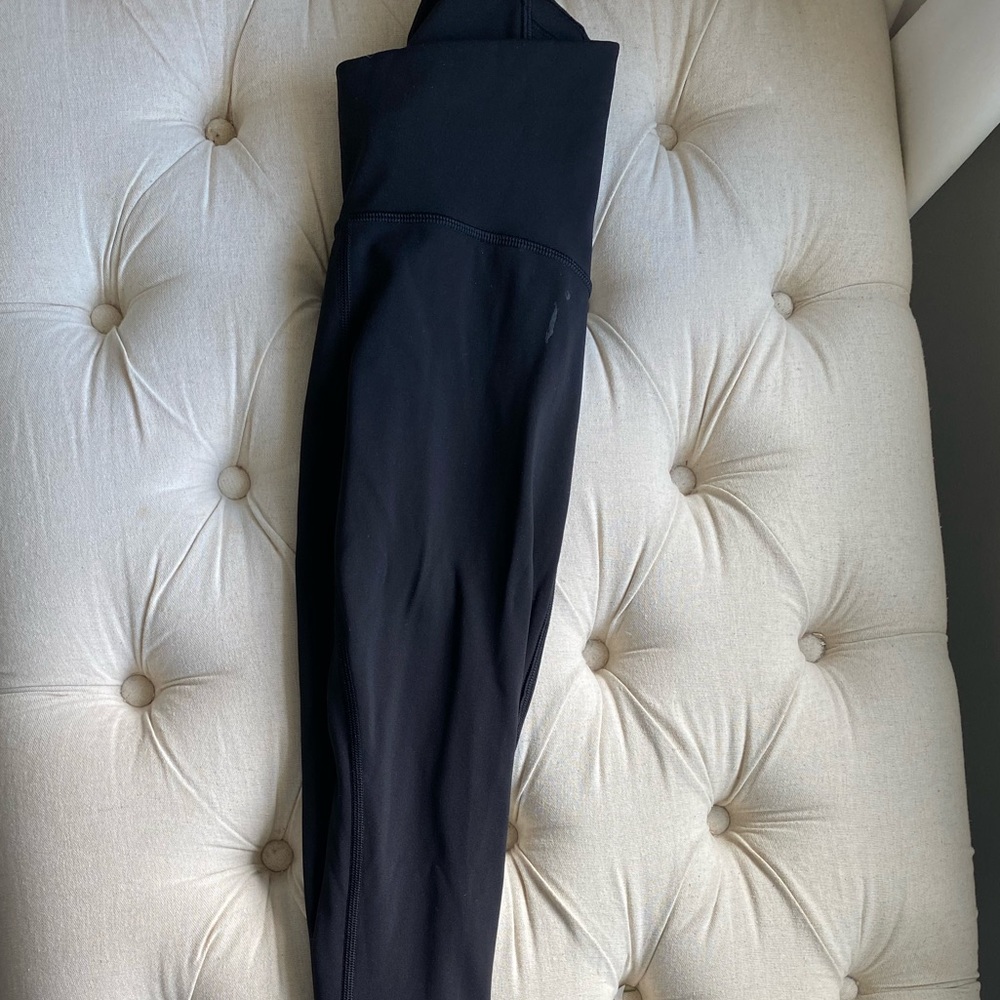Lululemon size 4 wunder under crop mesh sides